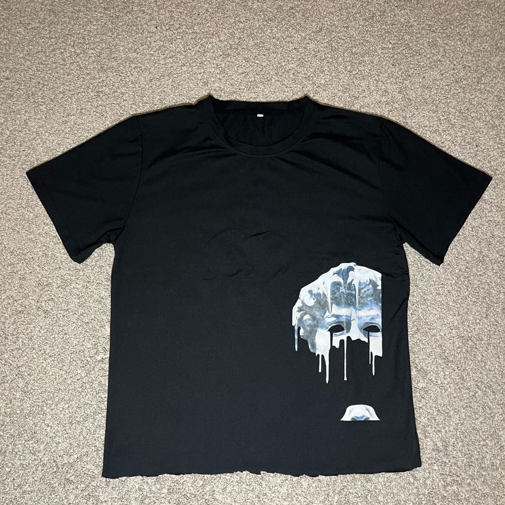Black tee